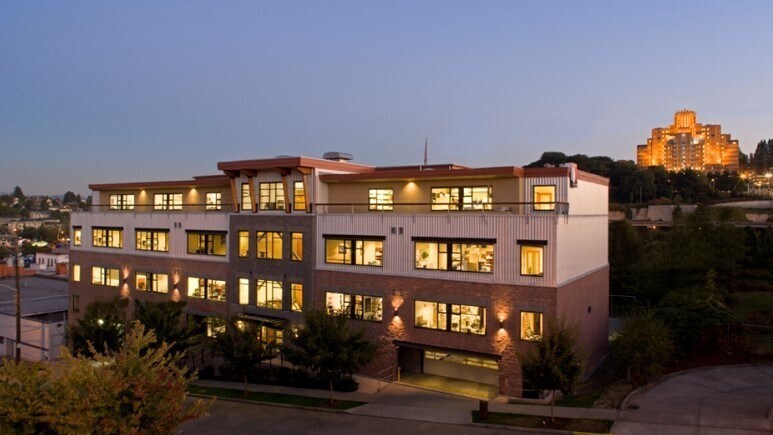 1225 S Weller St, Seattle, WA à louer - Photo du bâtiment - Image 1 de 14