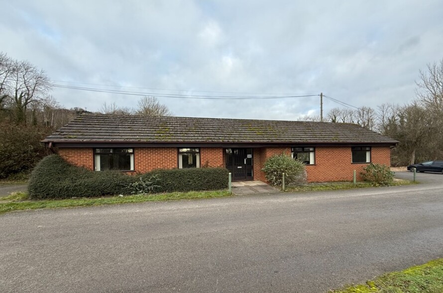 Station Rd, Betchworth for lease - Primary Photo - Image 1 of 1