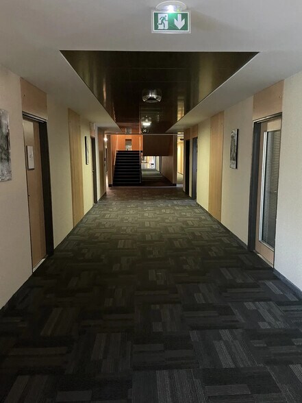 Bureau dans Lieusaint à louer - Photo du bâtiment - Image 3 de 6