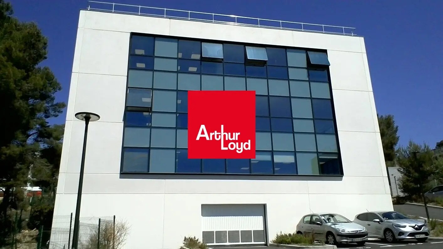 Avenue Des Genévriers, La Ciotat for sale Primary Photo- Image 1 of 4