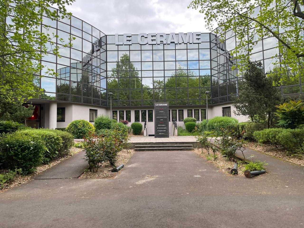 Bureau dans Cergy à louer Photo du bâtiment- Image 1 de 11