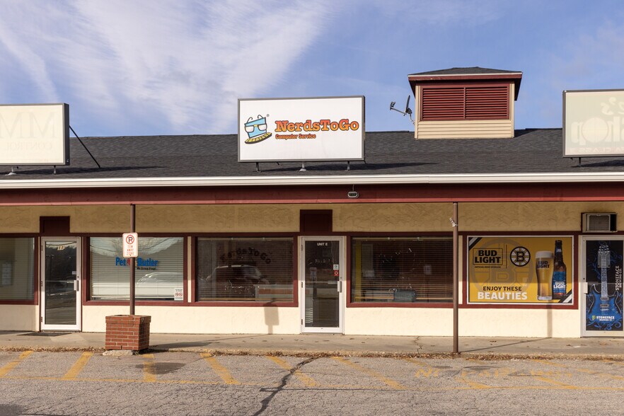 11 Tracy Ln, Hudson, NH à vendre - Photo du bâtiment - Image 2 de 15