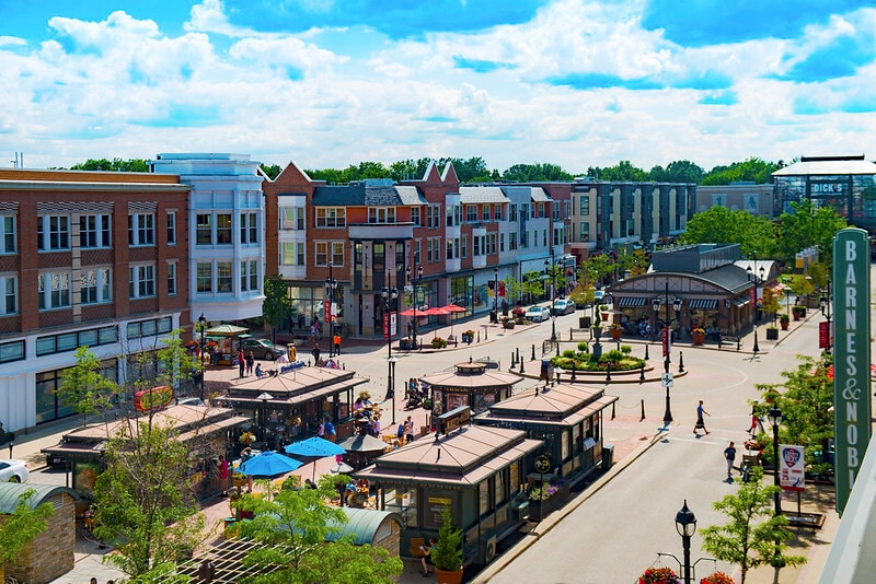 162-184 Main St, Westlake, OH for lease Building Photo- Image 1 of 17