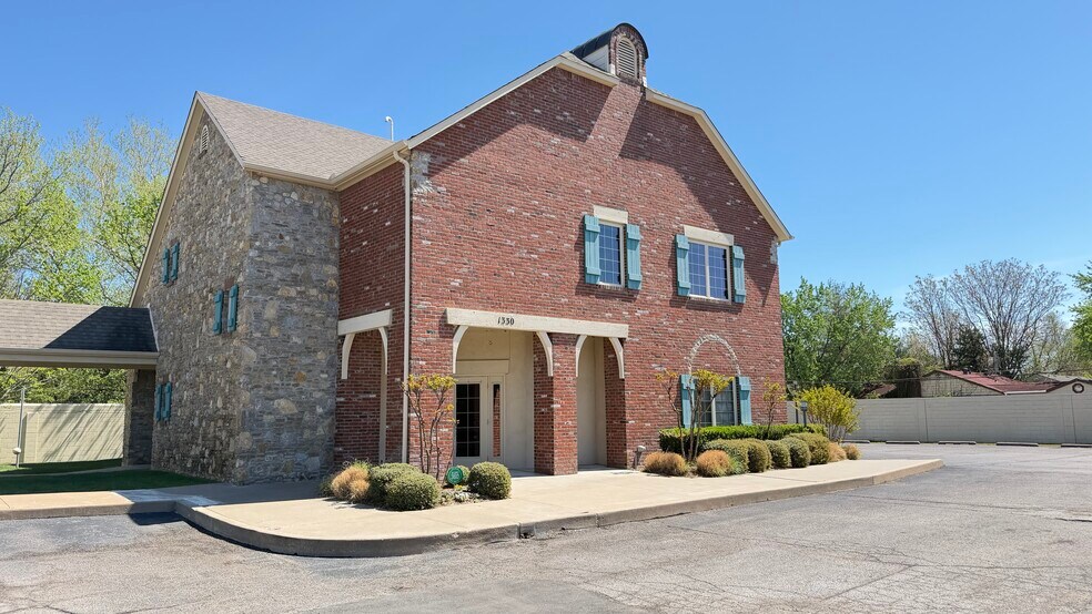 1330 E 43rd Ct, Tulsa, OK à louer - Photo principale - Image 1 de 6
