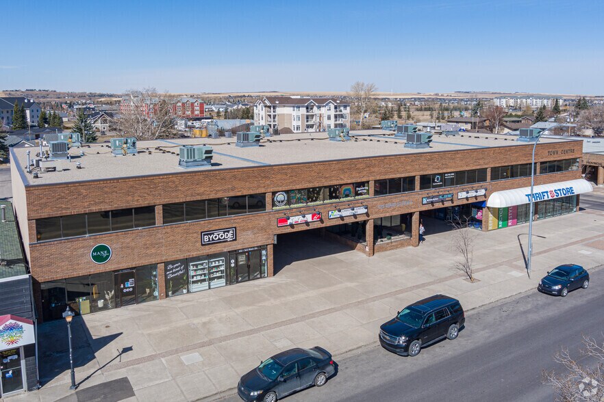 125 Main St N, Airdrie, AB à vendre - Photo du bâtiment - Image 2 de 6