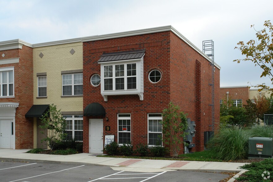 321 Billingsly Ct, Franklin, TN à louer - Photo du bâtiment - Image 2 de 5