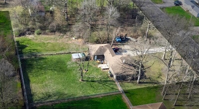 2324 Hillegas Rd, Fort Wayne, IN - AERIAL map view - Image1