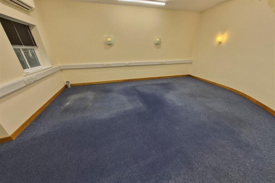 Great George St, Godalming à louer - Photo du bâtiment - Image 2 de 7