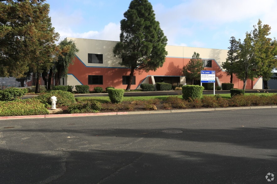 5100 Fulton Dr, Fairfield, CA for lease - Primary Photo - Image 1 of 8