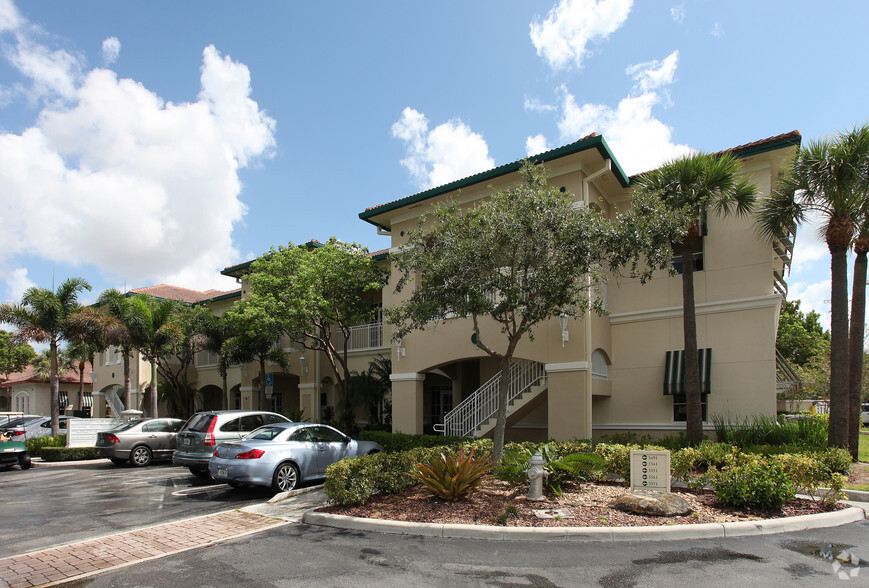 5491 N University Dr, Coral Springs, FL à vendre - Photo du bâtiment - Image 1 de 6