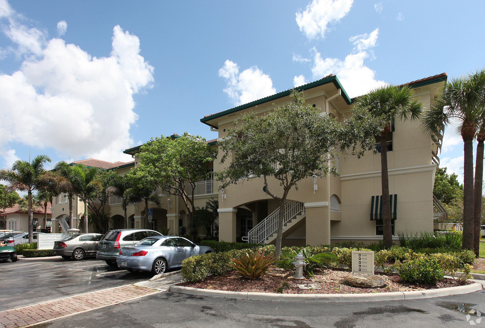 5491 N University Dr, Coral Springs, FL à vendre Photo du bâtiment- Image 1 de 7