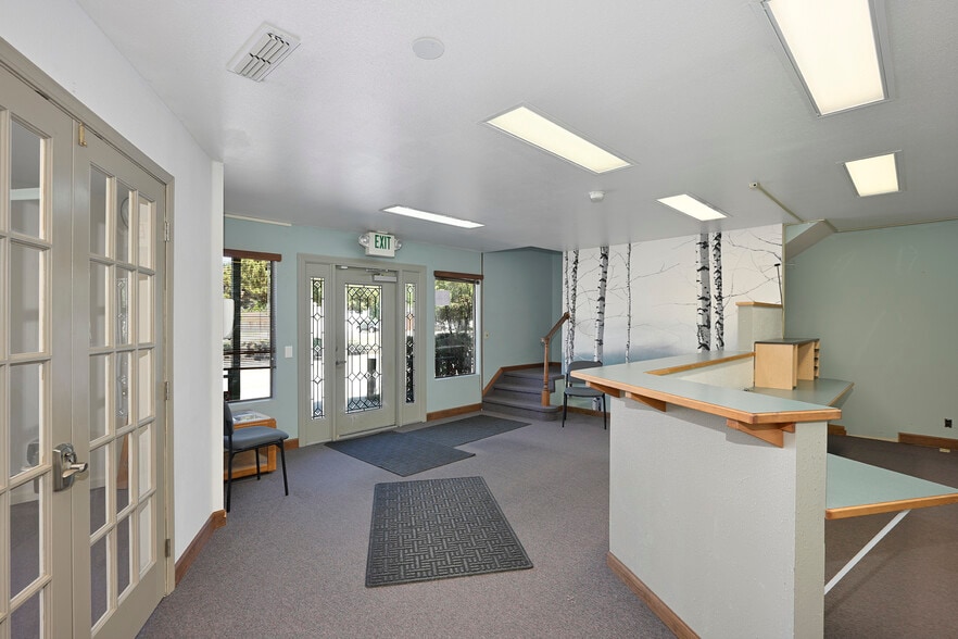 122 Scott River Rd, Fort Jones, CA for sale - Lobby - Image 3 of 16