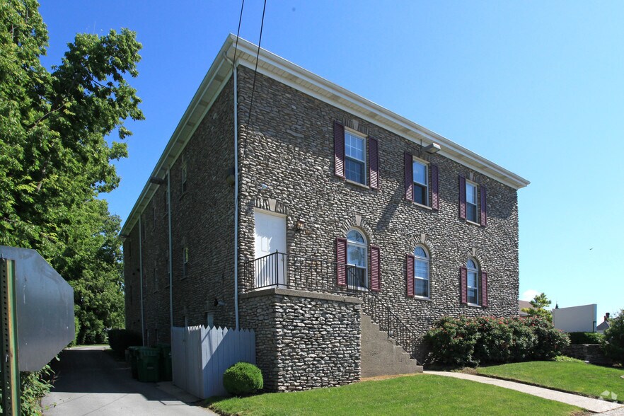 459 W Martin Luther King Blvd, Danville, KY à vendre - Photo du bâtiment - Image 2 de 2