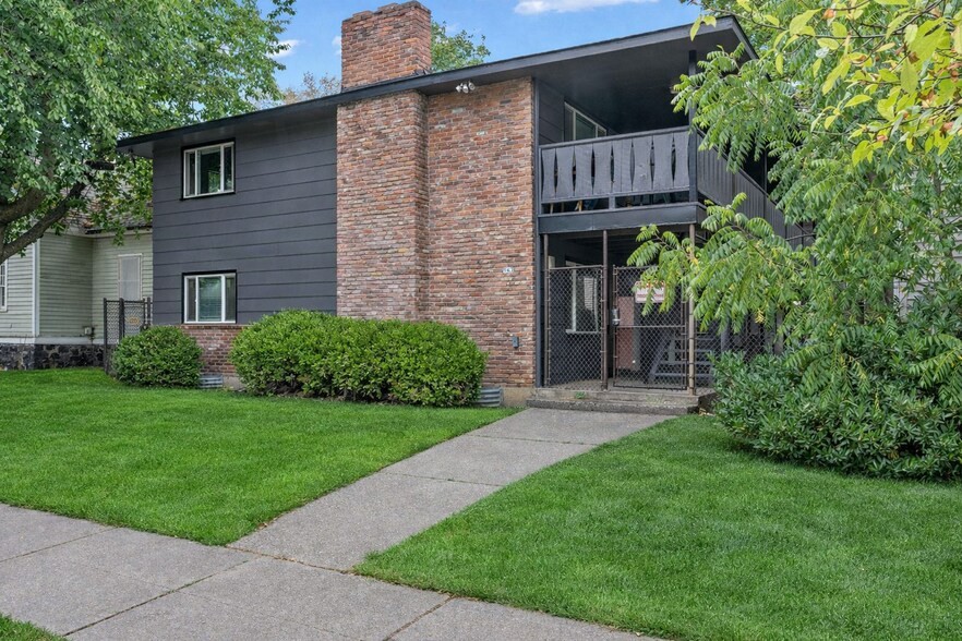 943 E Augusta Ave, Spokane, WA à vendre - Photo du bâtiment - Image 2 de 9