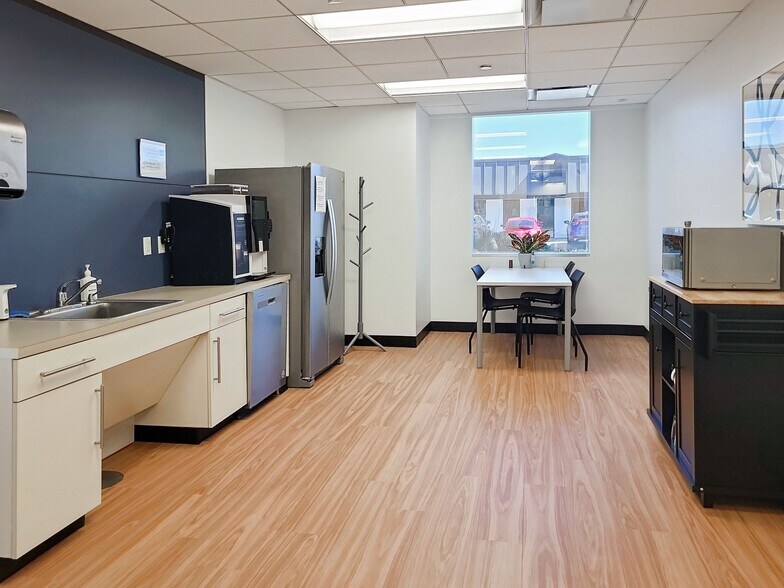 205 Holiday Blvd, Covington, LA à louer - Photo intérieure - Image 3 de 8