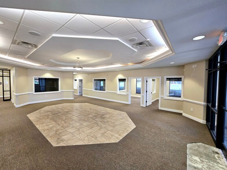 701 Mutual Ct, Raleigh, NC à louer - Photo du bâtiment - Image 2 de 58