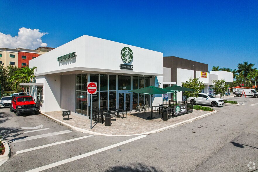 2925 NE 8th St, Homestead, FL à louer - Photo du bâtiment - Image 2 de 13