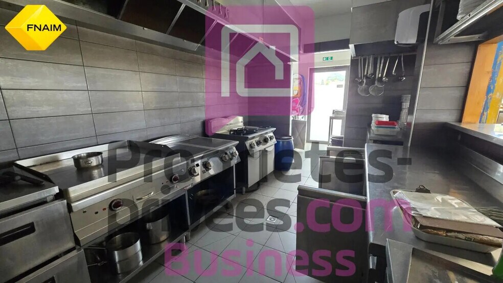 Local d'activités dans Vendres à vendre - Photo du bâtiment - Image 2 de 6