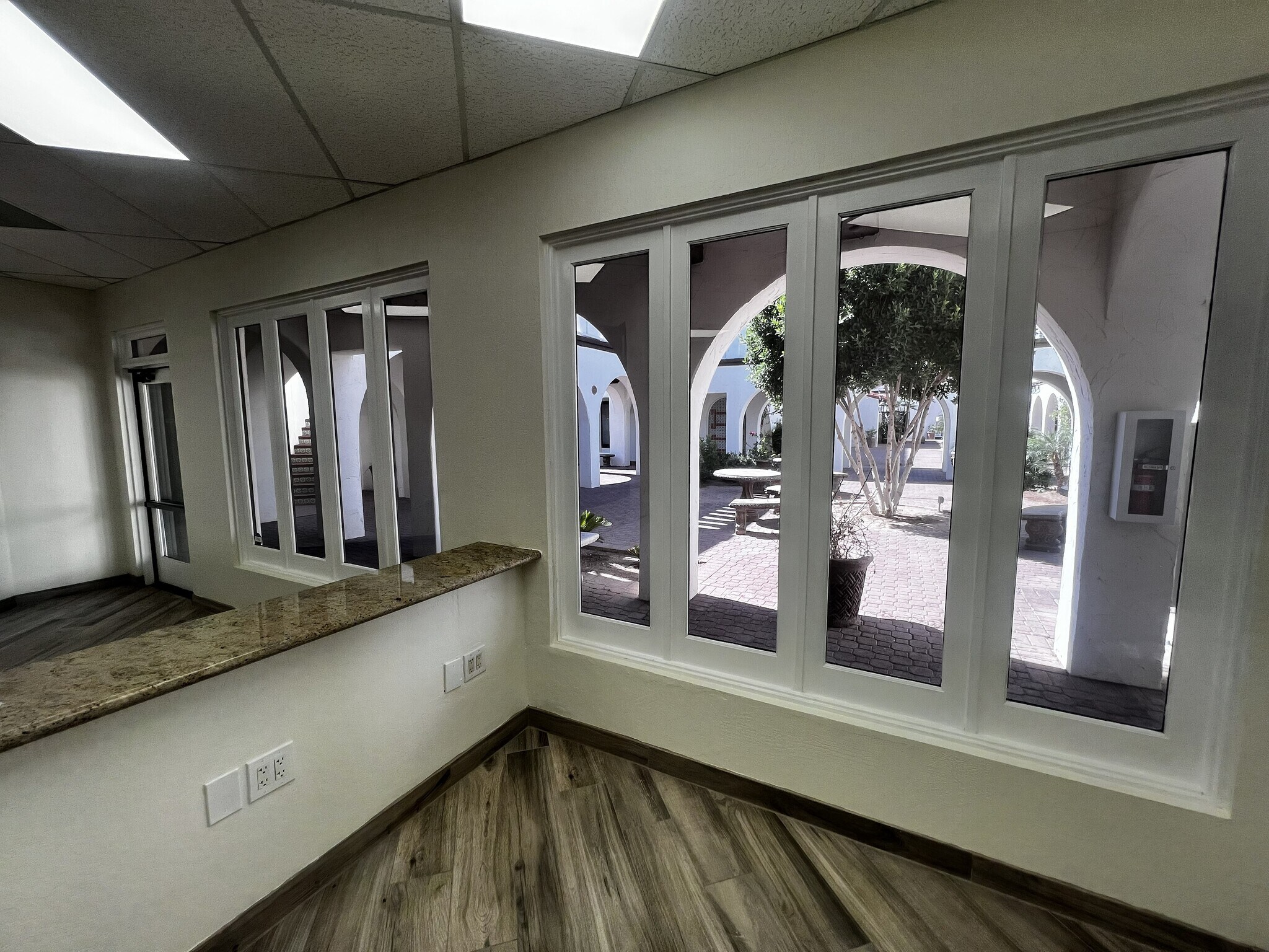 4150 W Peoria Ave, Phoenix, AZ for lease Interior Photo- Image 1 of 5