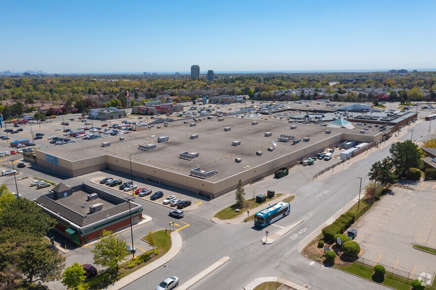 2126-2200 Burnhamthorpe Rd W, Mississauga, ON à louer - Photo du bâtiment - Image 3 de 9