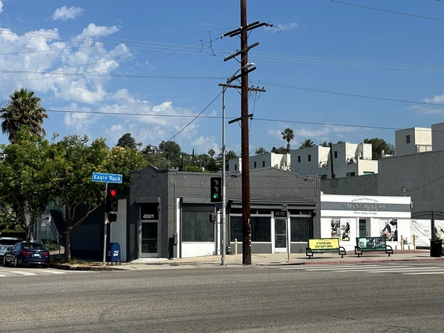 4501 Eagle Rock Blvd, Los Angeles, CA à louer - Photo du b timent - Image 1 de 7