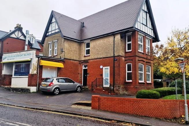 31B Station Rd, Park Gate for lease Primary Photo- Image 1 of 2