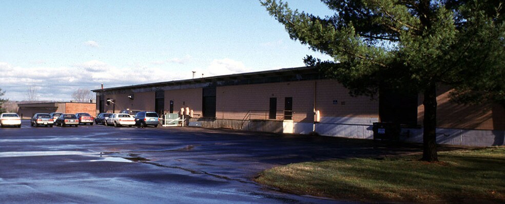 29-33 Village Ln, Wallingford, CT à vendre - Autre - Image 3 de 6