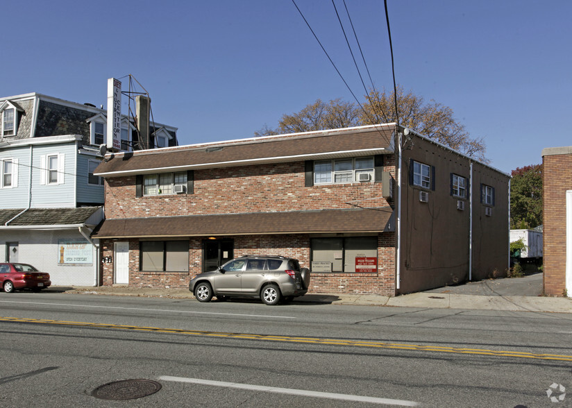 425 Chester Pike, Norwood, PA à vendre - Photo principale - Image 1 de 1