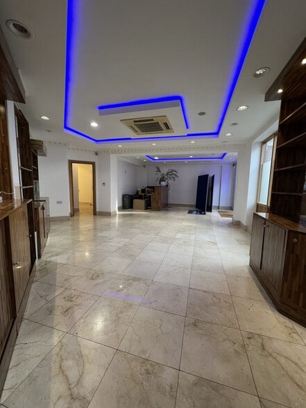 6a Station Road, Epping à louer - Photo intérieure - Image 3 de 4