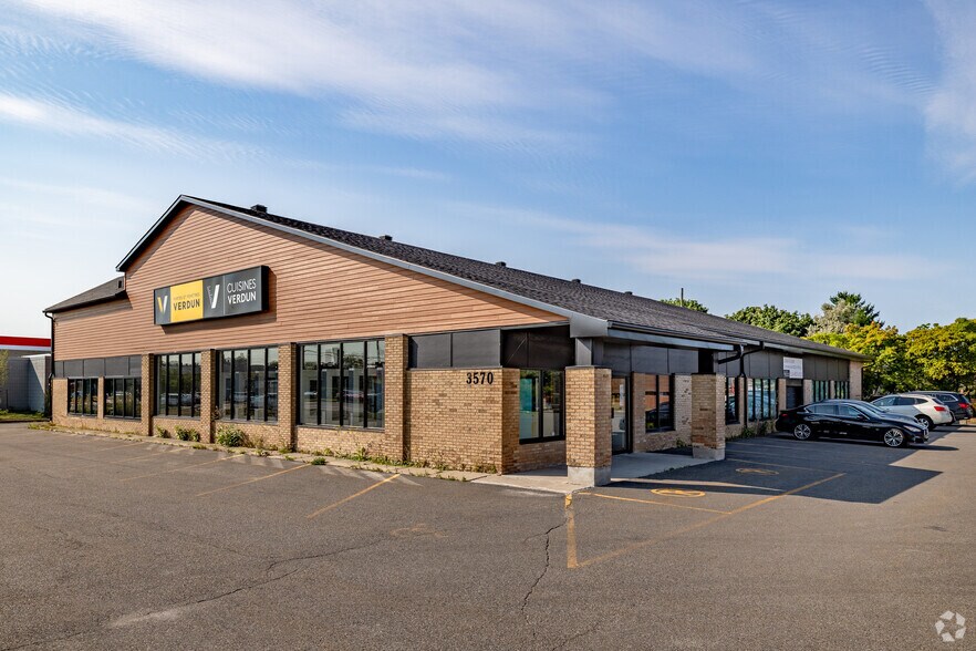 3570-3664 Boul Saint-Charles, Kirkland, QC for sale - Building Photo - Image 2 of 10