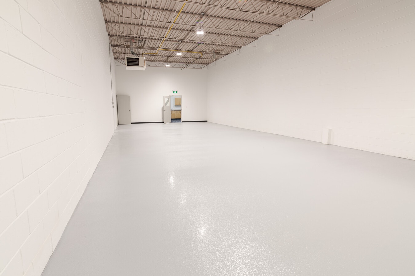 2710 Lancaster Rd, Ottawa, ON K1B 4W8 - Unité 117-119 -  - Photo intérieure - Image 1 of 12