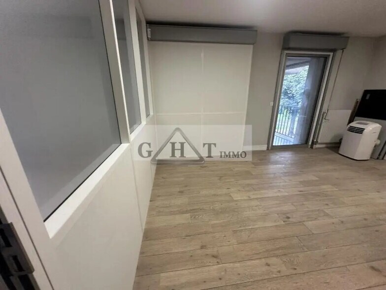 Commerce de détail dans Boissy-Saint-Léger à louer - Photo intérieure - Image 3 de 4