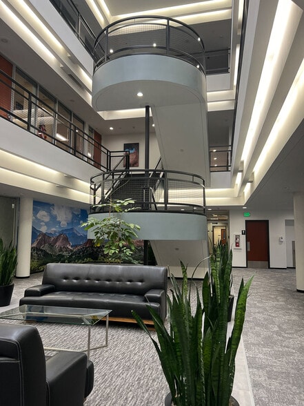 1125 Kelly Johnson Blvd, Colorado Springs, CO for lease - Interior Photo - Image 2 of 14