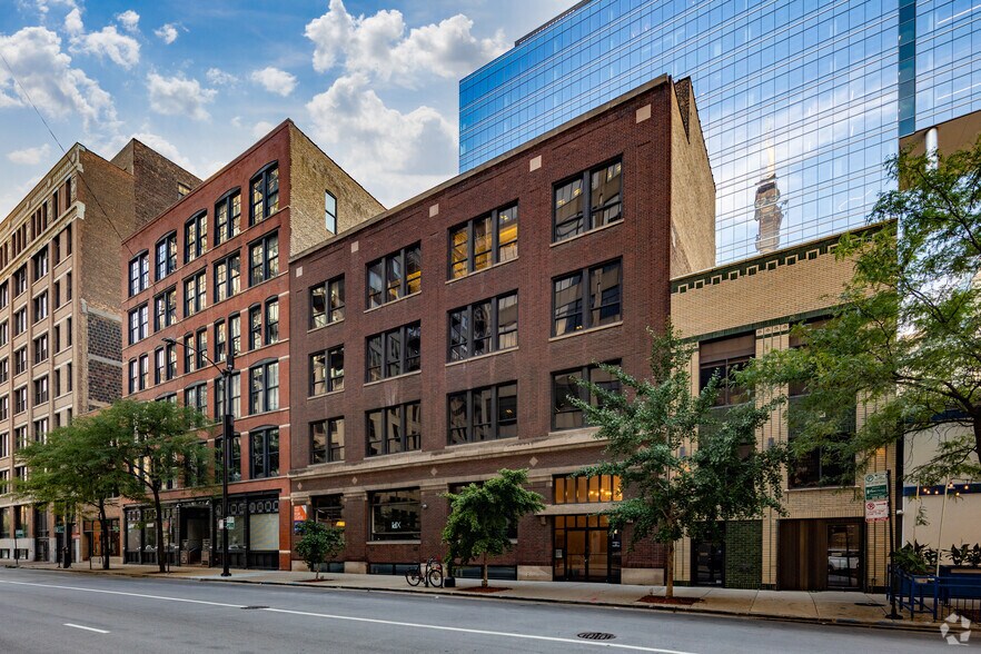 208 S Jefferson St, Chicago, IL for lease - Building Photo - Image 2 of 17