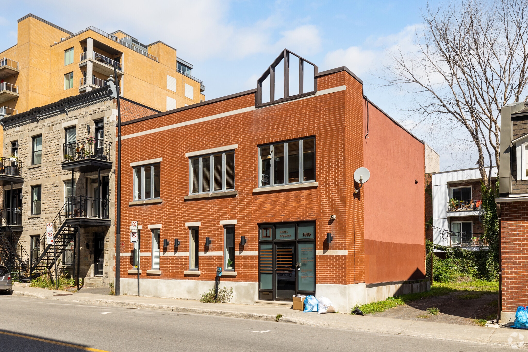 1085-1087 Rue Atateken, Montréal, QC for sale Primary Photo- Image 1 of 7