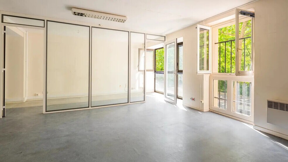 Bureau dans Paris à vendre - Photo du bâtiment - Image 2 de 12