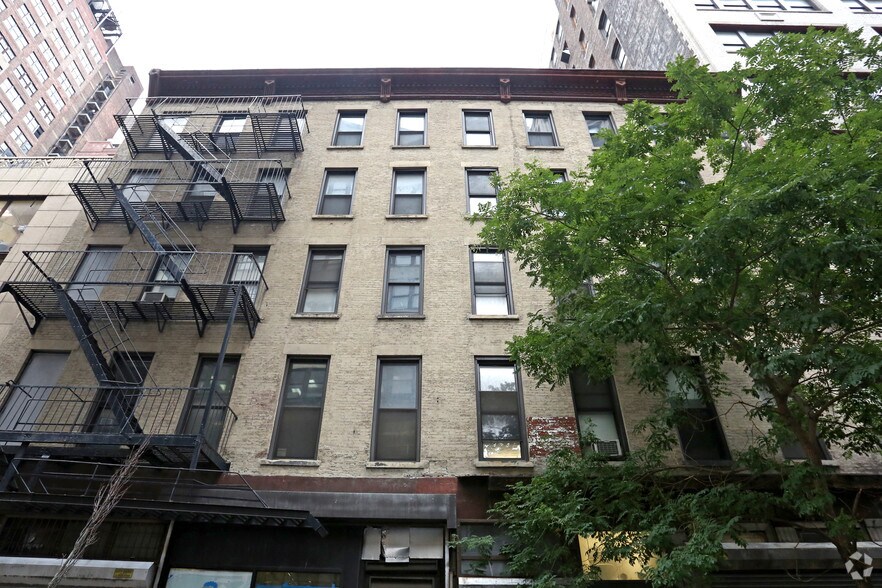 147 W 29th St, New York, NY à louer - Photo du bâtiment - Image 2 de 3