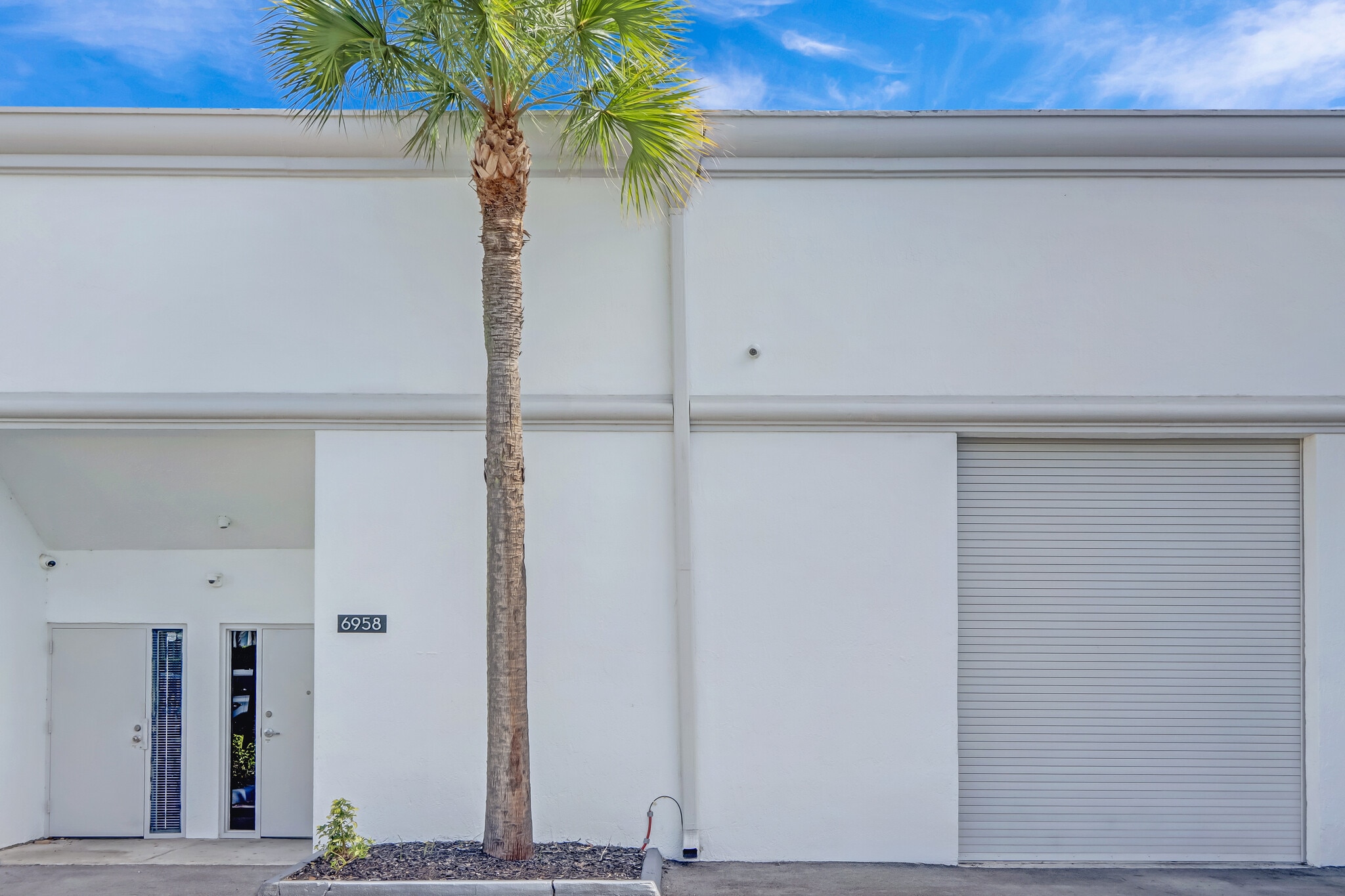 6950-6964 SW 47th St, Miami, FL à louer Photo du bâtiment- Image 1 de 11