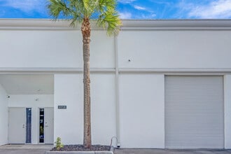 6950-6964 SW 47th St, Miami, FL à louer Photo du bâtiment- Image 1 de 11