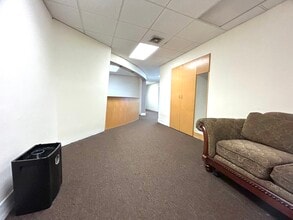 175 Main St, White Plains, NY for lease Interior Photo- Image 1 of 7