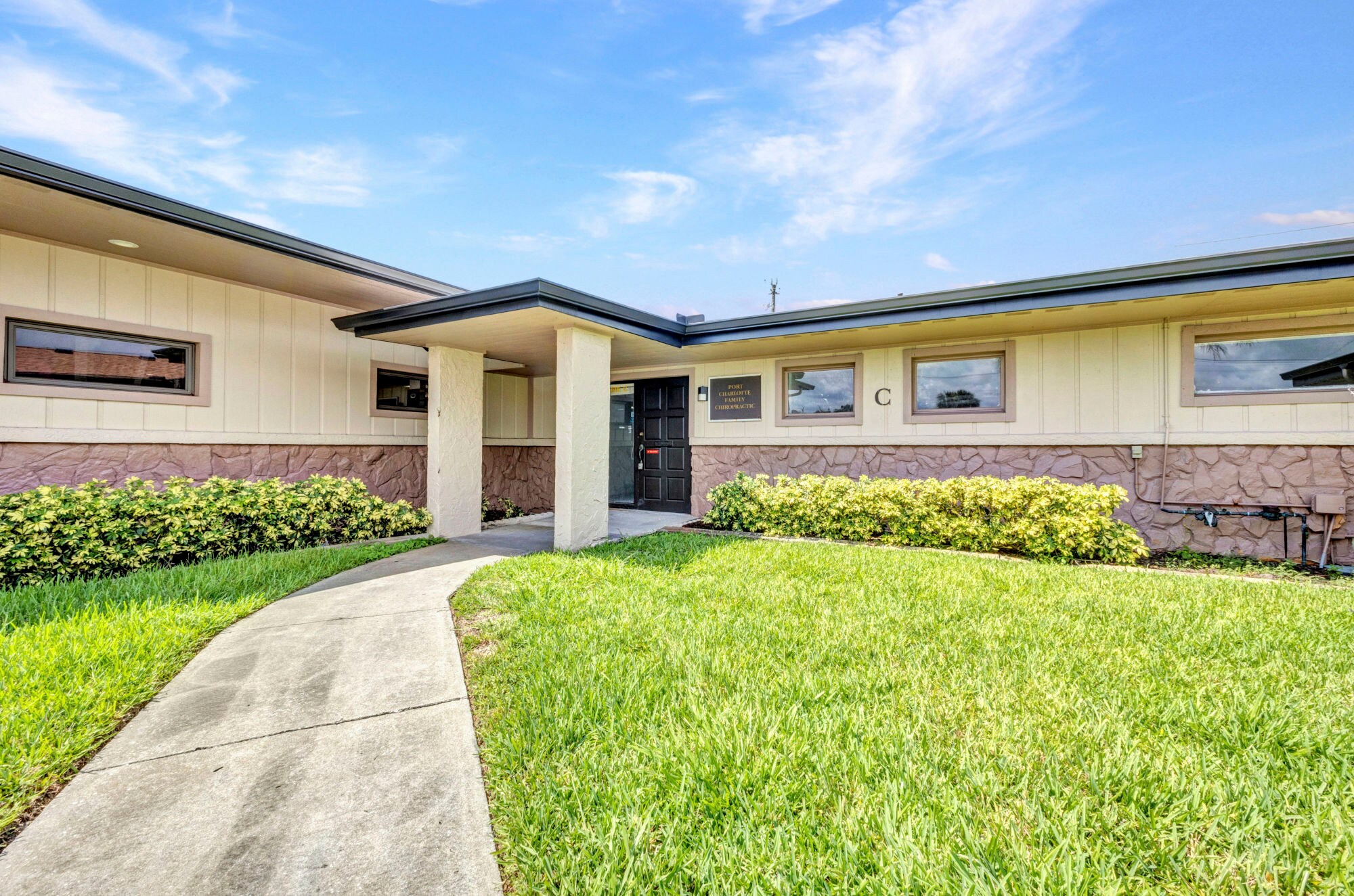 3443 Tamiami Trl, Port Charlotte, FL à louer Photo principale- Image 1 de 30
