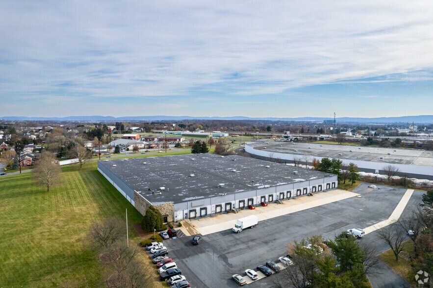 6736 Tilghman St, Allentown, PA à louer - Aérien - Image 2 de 5