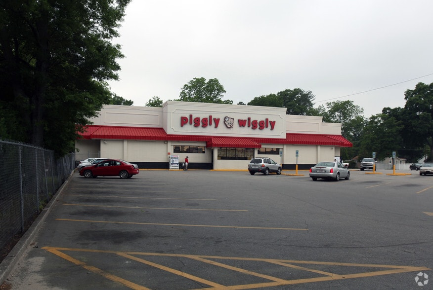 229 E Church St, Laurinburg, NC for sale - Building Photo - Image 2 of 2