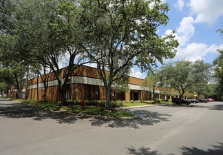 Plus de détails pour 1911 N Us Hwy 301, Tampa, FL - Local d'activités à louer