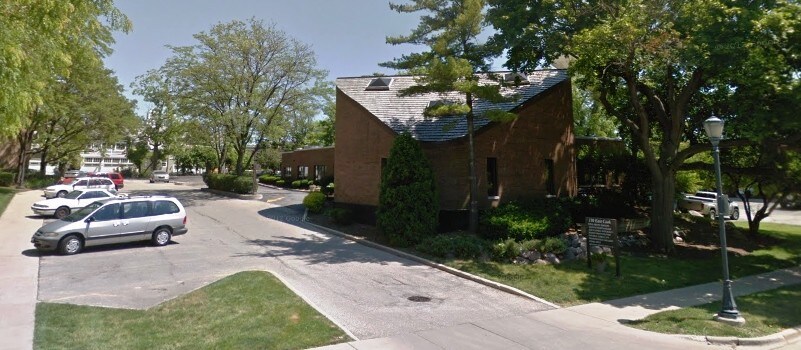 150 E Cook Ave, Libertyville, IL à louer - Autre - Image 3 de 4