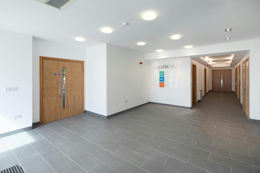 40 Ainslie Rd, Glasgow à louer - Photo du bâtiment - Image 3 de 15