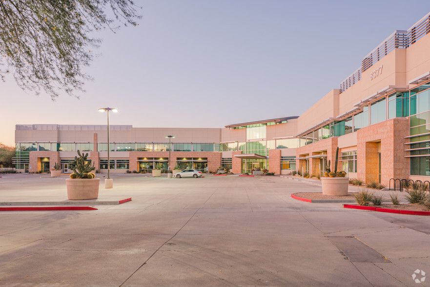 8377 E Hartford Dr, Scottsdale, AZ for sale - Primary Photo - Image 1 of 1