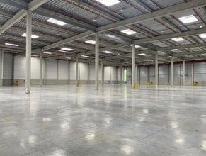 Industriel dans Le Plessis-Pâté à louer Photo intérieure- Image 2 de 4