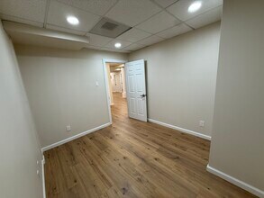 11 5th St, Petaluma, CA à louer Photo intérieure- Image 2 de 2