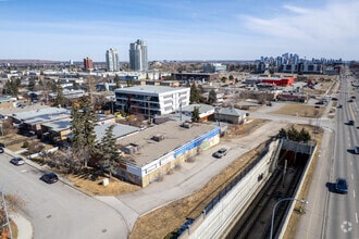 1639 38, Calgary, AB - Aerial  map view